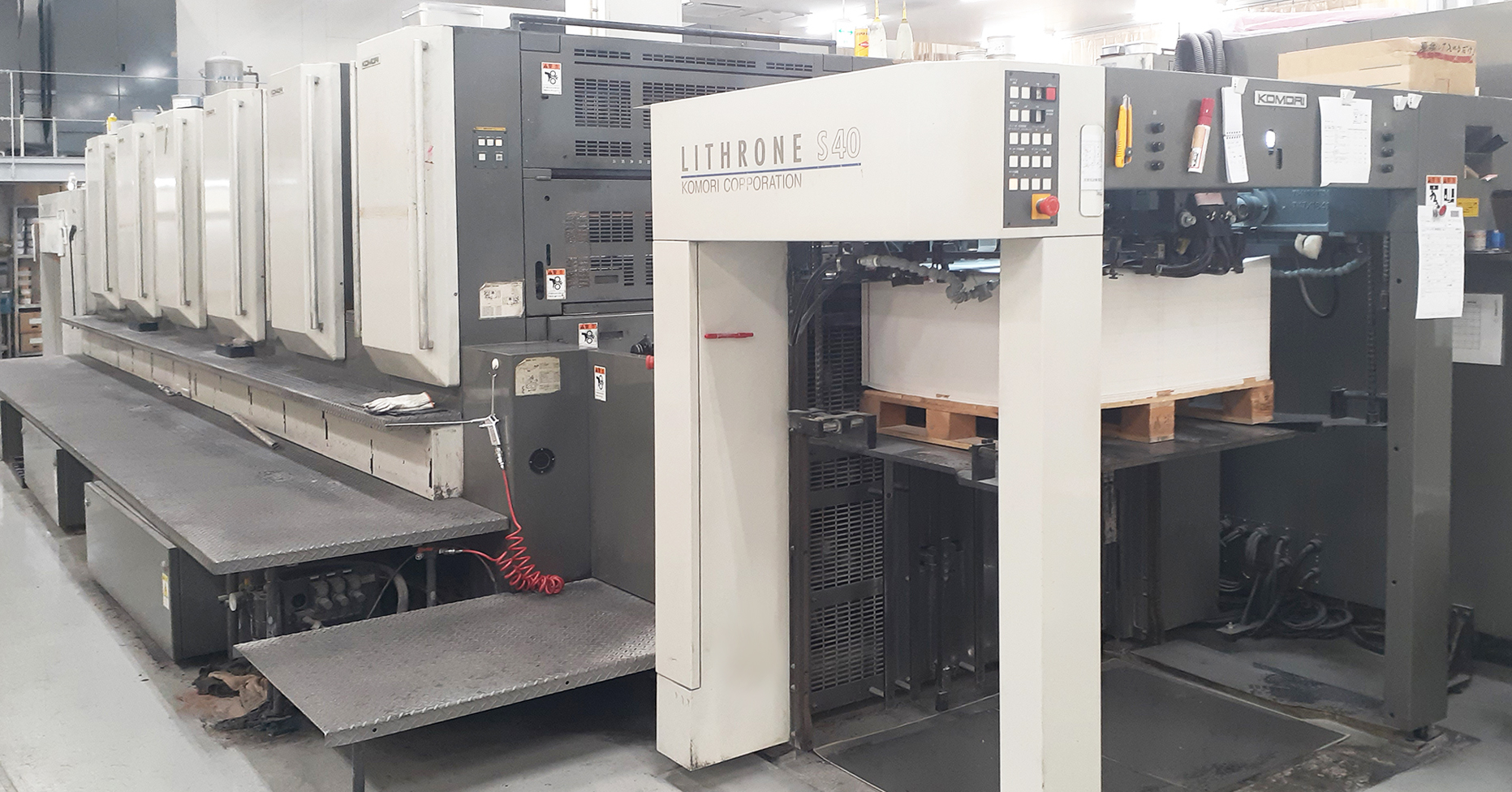 LITHRONE S40 (LS-640)のご紹介菊全判オフセット枚葉油性6色機 - 三共 